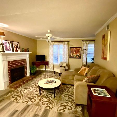 Trendy 2Bed 2 Bath Villa In The Village With King Bed Raleigh Bagian luar foto