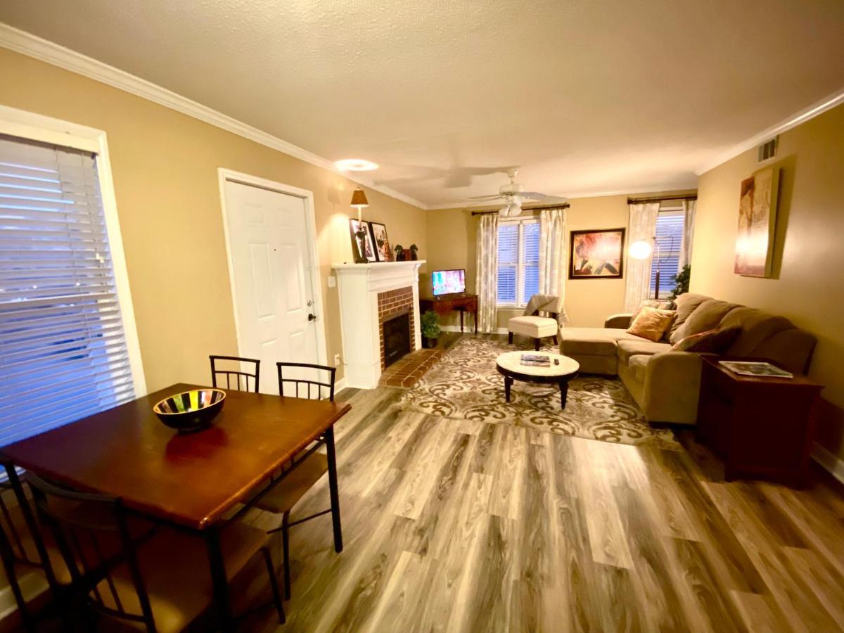 Trendy 2Bed 2 Bath Villa In The Village With King Bed Raleigh Bagian luar foto