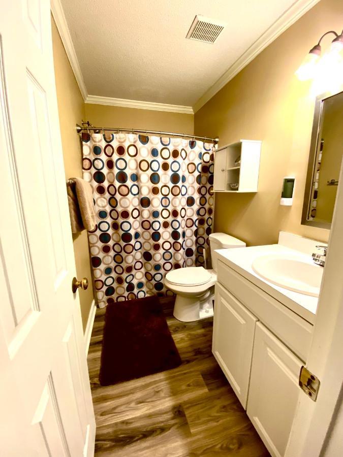Trendy 2Bed 2 Bath Villa In The Village With King Bed Raleigh Bagian luar foto